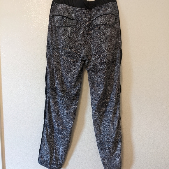 Lululemon pants - Picture 6 of 9